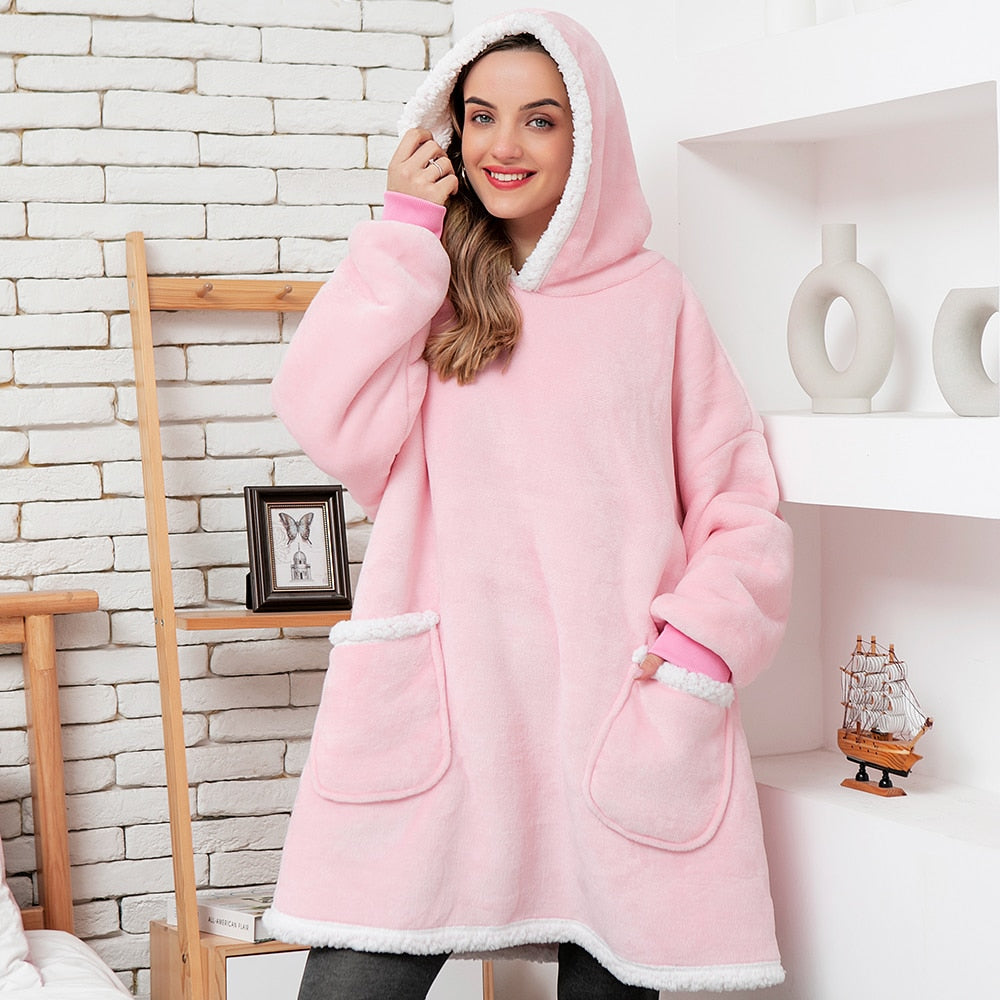 Addison - Heerlijke Combinatie van een Zachte Hoodie en Comfy Deken in één